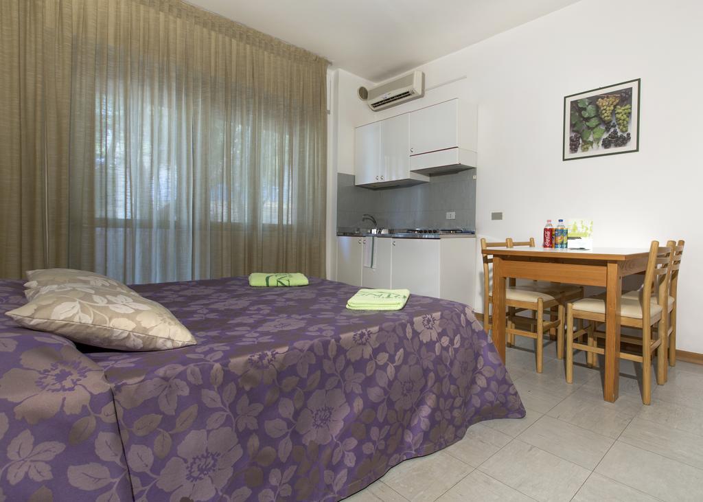 Aparthotel Carinzia Линяно Сабиадоро Екстериор снимка