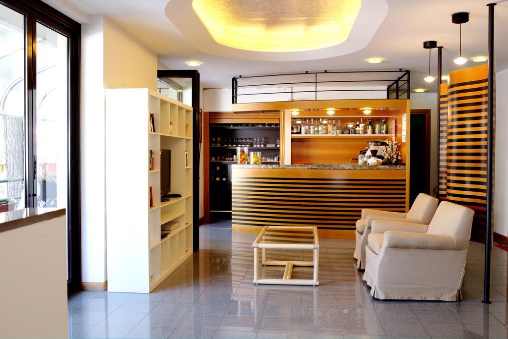 Aparthotel Carinzia Линяно Сабиадоро Екстериор снимка